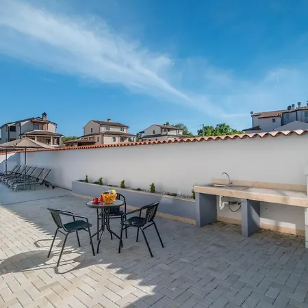 Villa Mirjana *