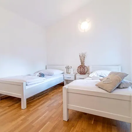 Villa Mirjana *